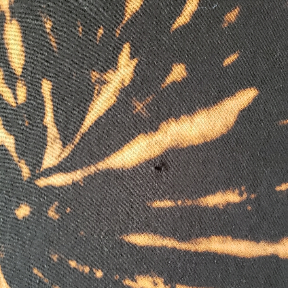 Zelda Link Graphic Bleach Dyed Tee - Picture 4 of 5